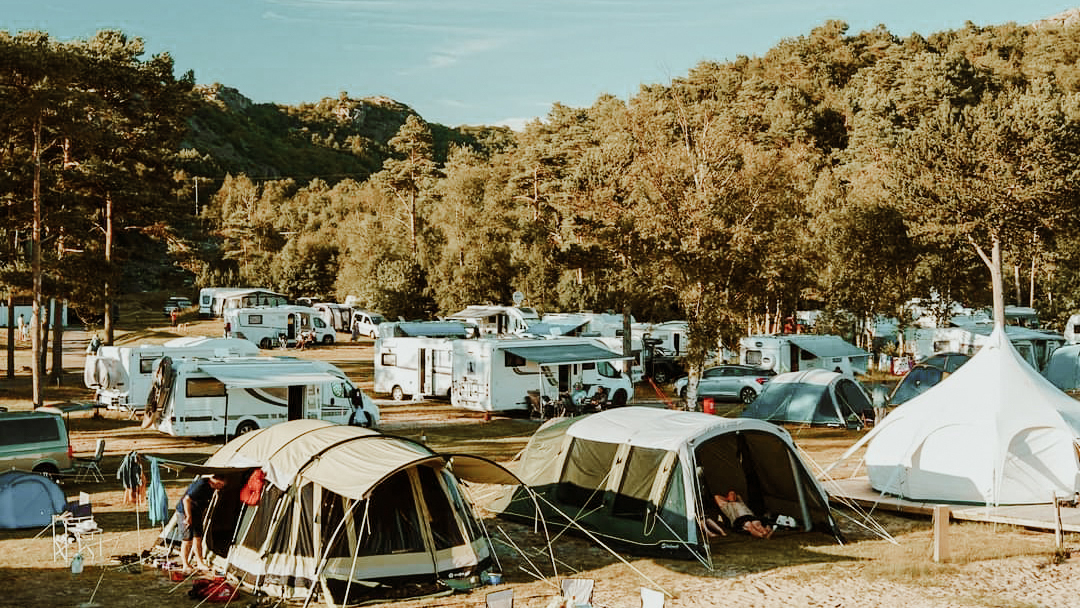 Lomsesanden camping telt.jpg